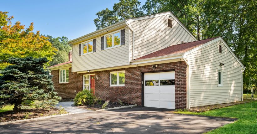 Home for Lease in Pine Brook